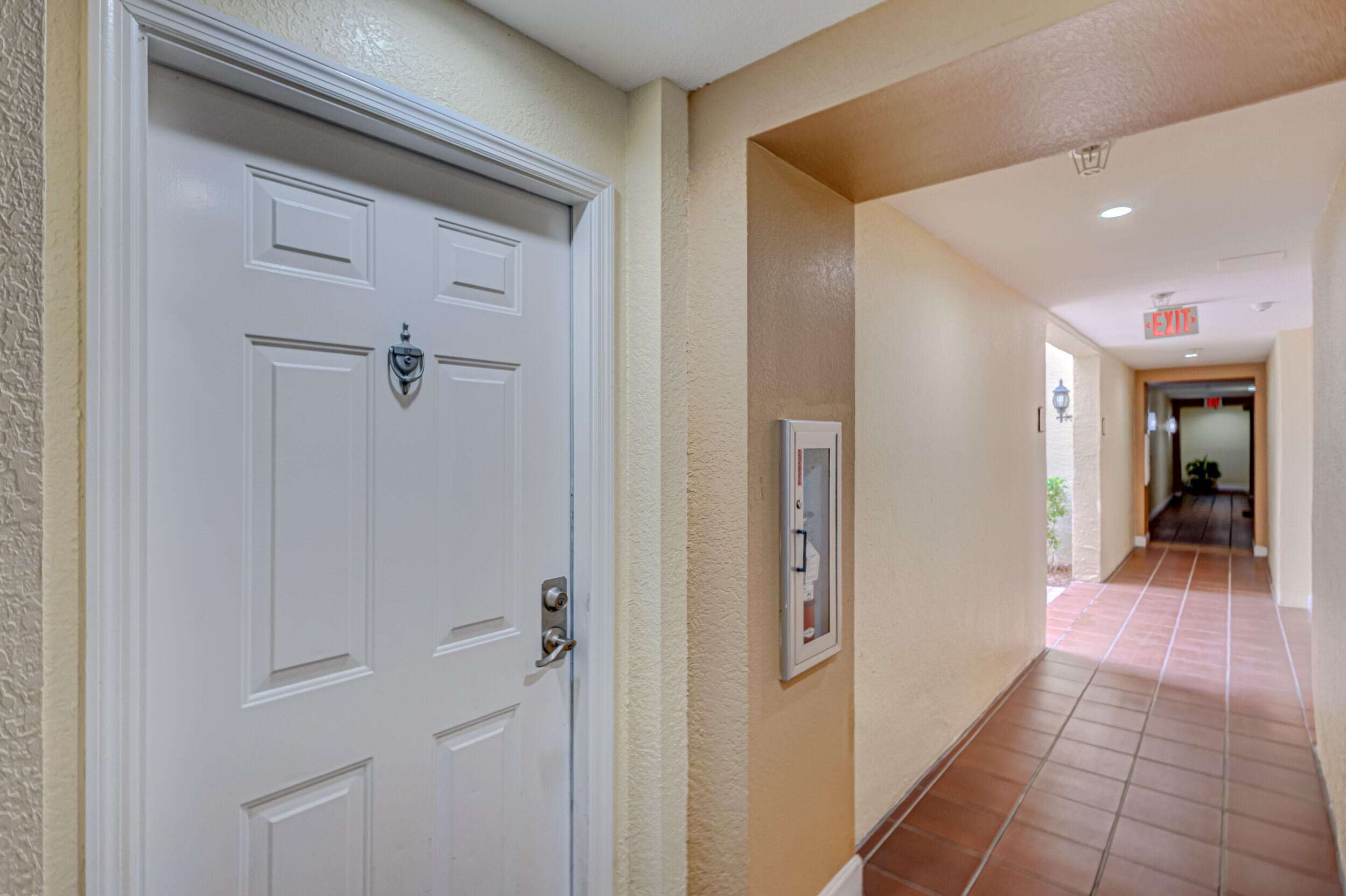 630 S Sapodilla Avenue 112, West Palm Beach, FL 33401 4