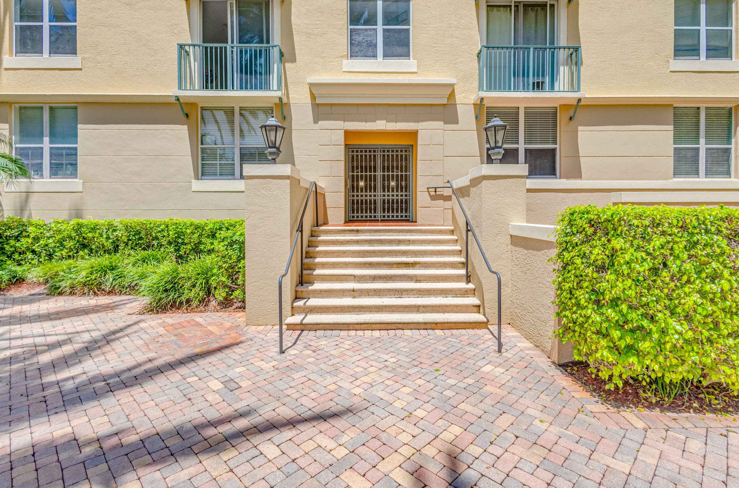 630 S Sapodilla Avenue 112, West Palm Beach, FL 33401 51