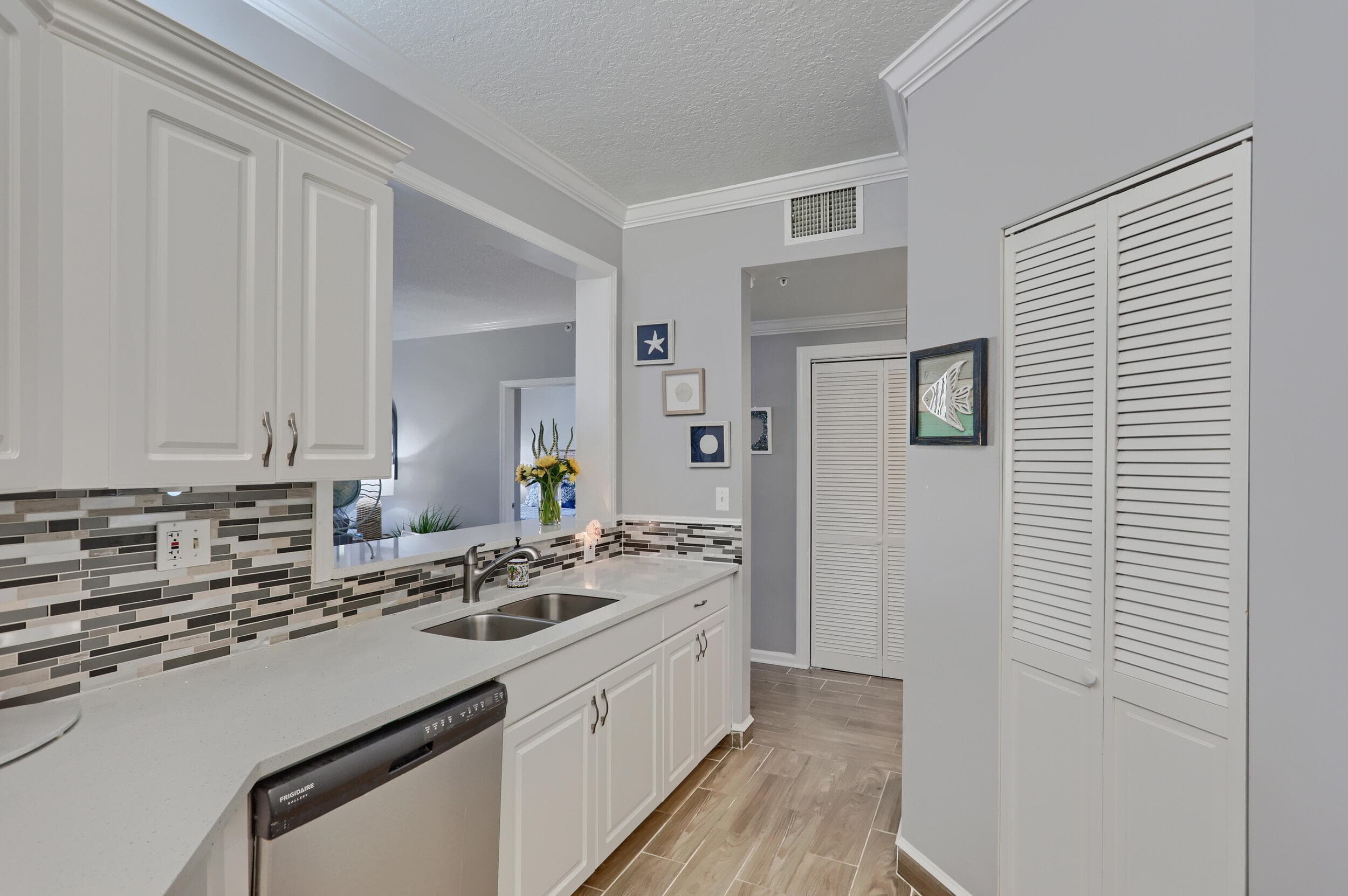 400 Uno Lago Drive 204, Juno Beach, FL 33408 21