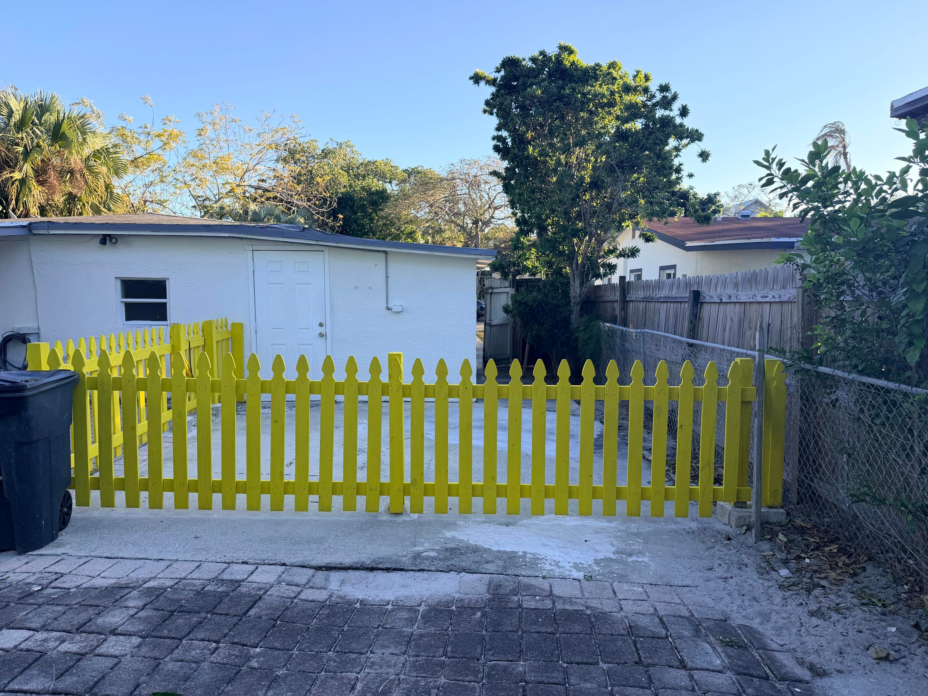 711 Fernwood Drive, West Palm Beach, FL 33405 11