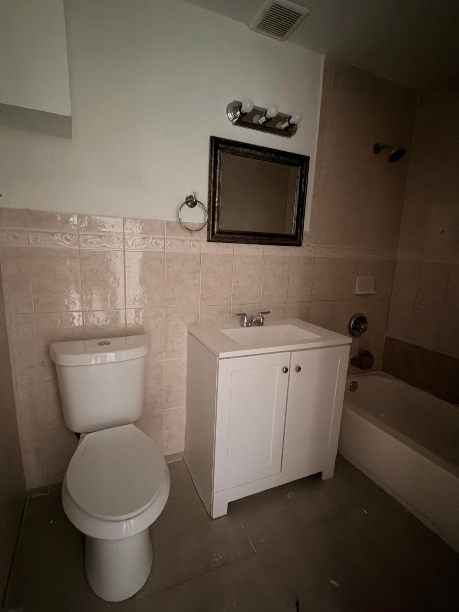 711 Fernwood Drive, West Palm Beach, FL 33405 7