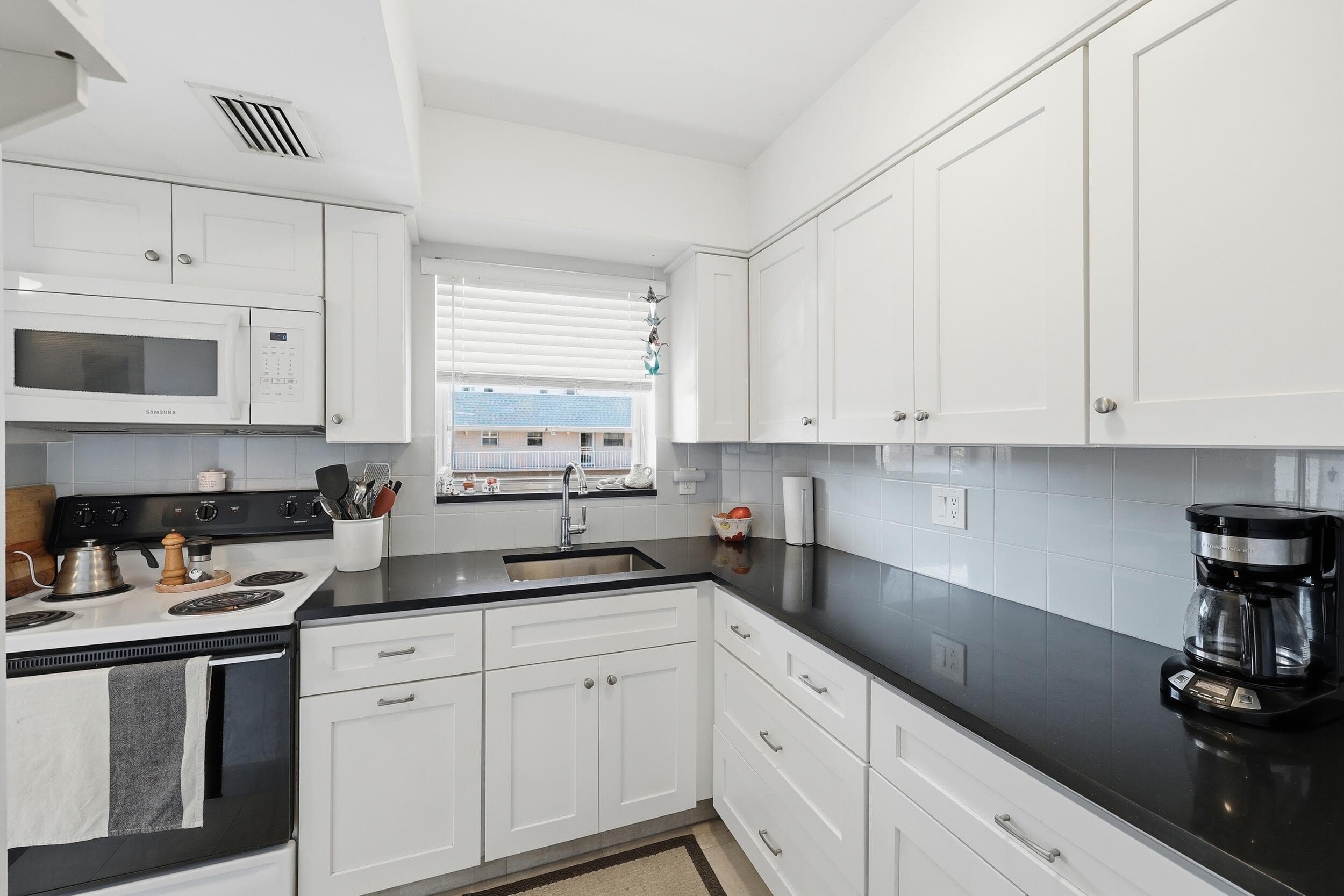 18081 SE Country Club Drive 6-60, Jupiter, FL 33469 7
