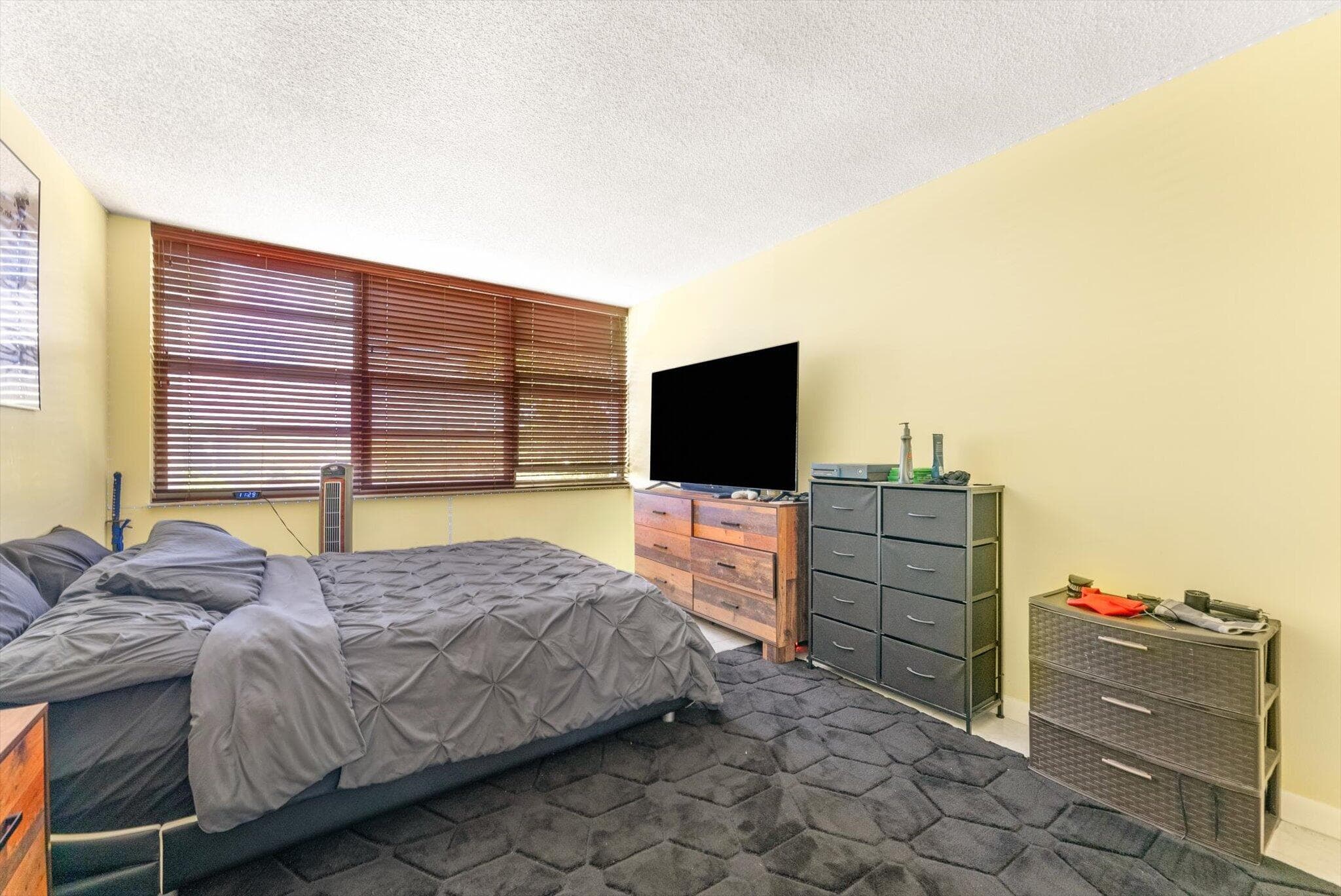 2751 Taft Street 403, Hollywood, FL 33020 10