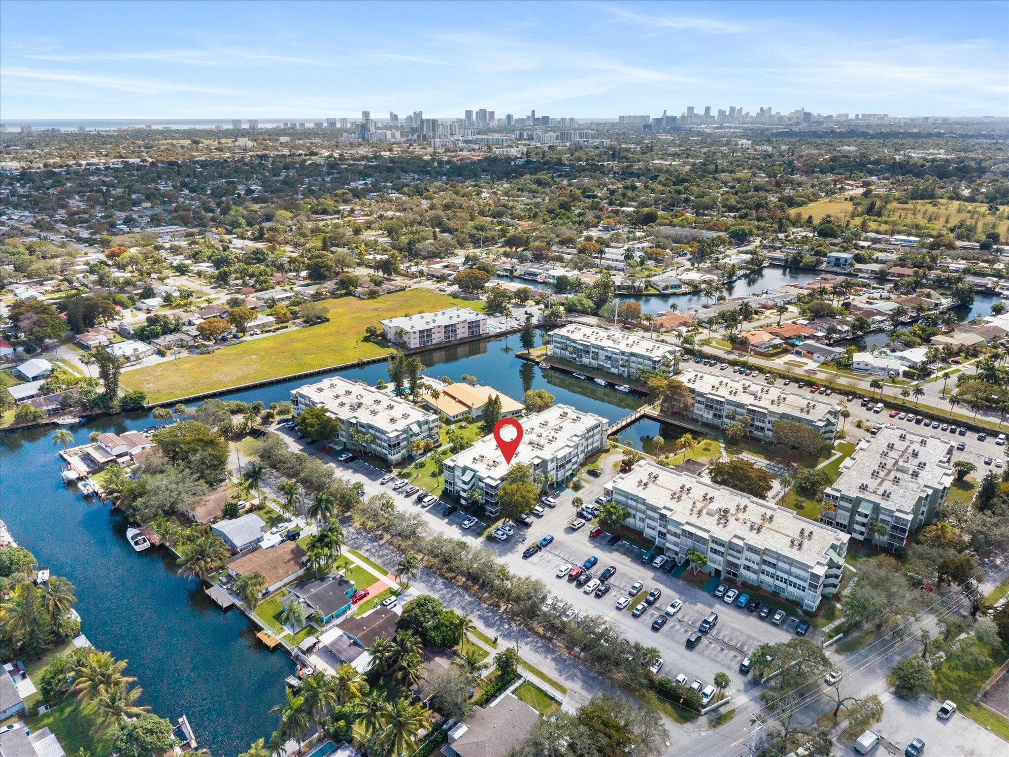 2751 Taft Street 403, Hollywood, FL 33020 25