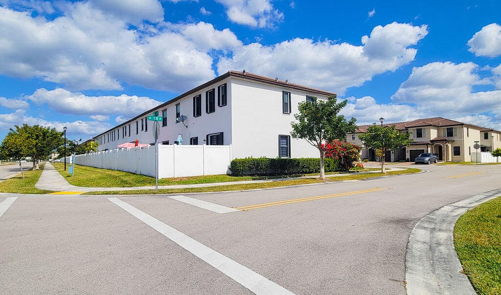 10902 W 33rd Way, Hialeah, FL 33018 7