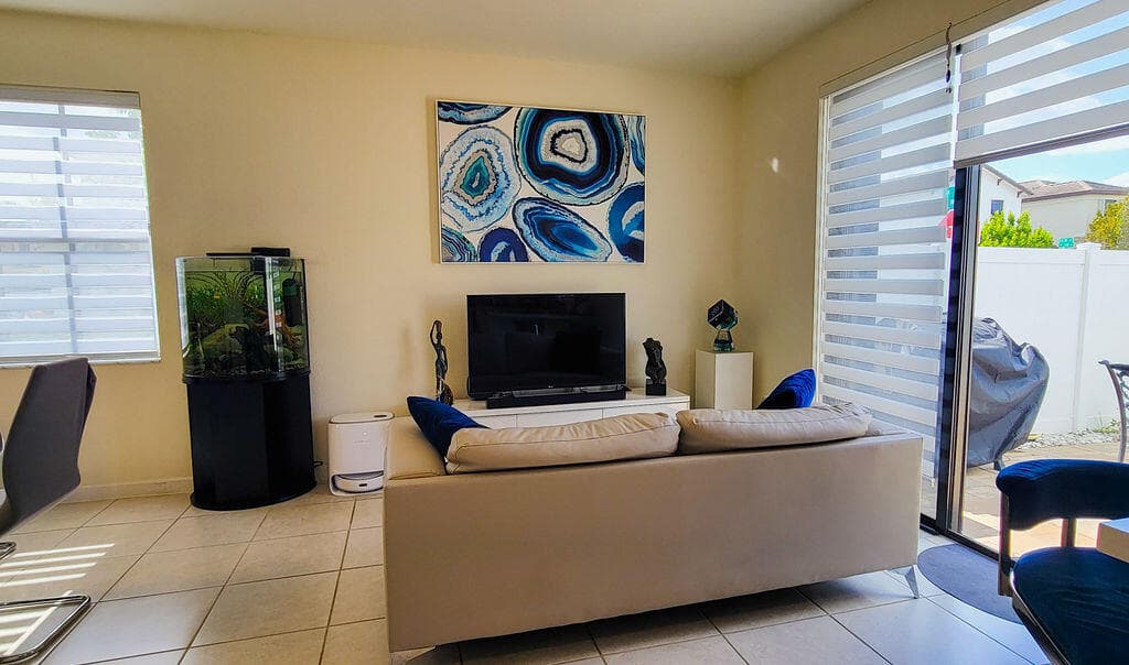 10902 W 33rd Way, Hialeah, FL 33018 71