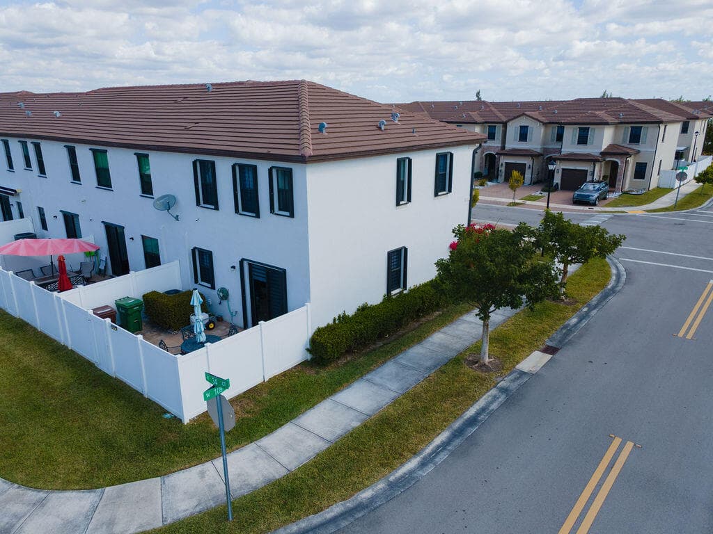 10902 W 33rd Way, Hialeah, FL 33018 102