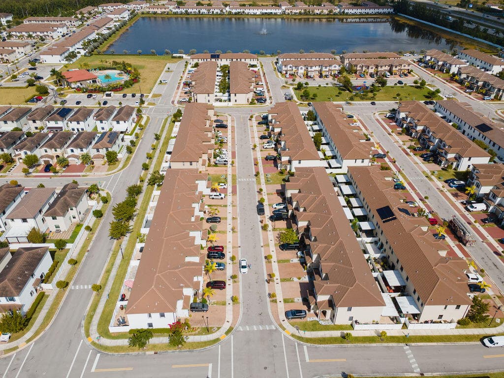 10902 W 33rd Way, Hialeah, FL 33018 105