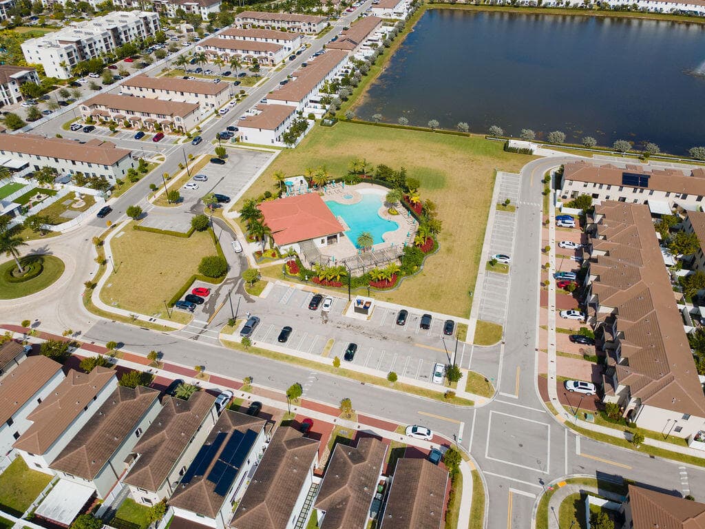 10902 W 33rd Way, Hialeah, FL 33018 106