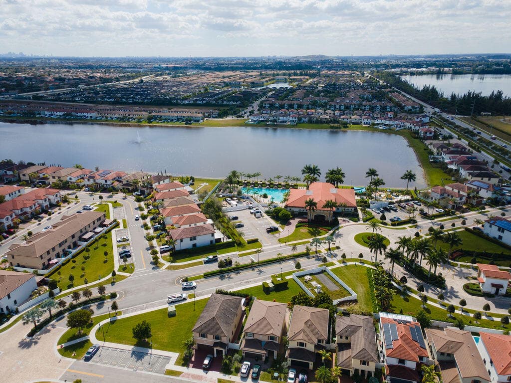 10902 W 33rd Way, Hialeah, FL 33018 113