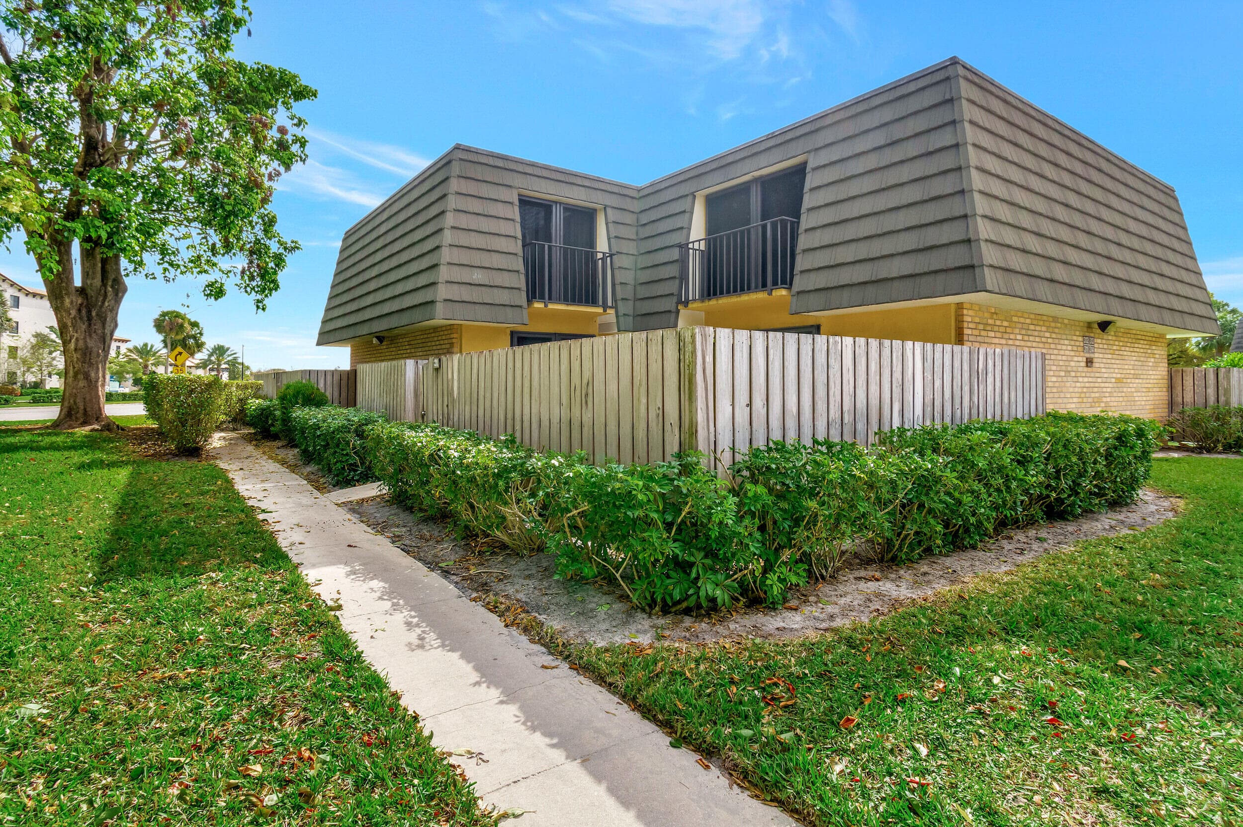 311 3rd Way, West Palm Beach, FL 33407 38