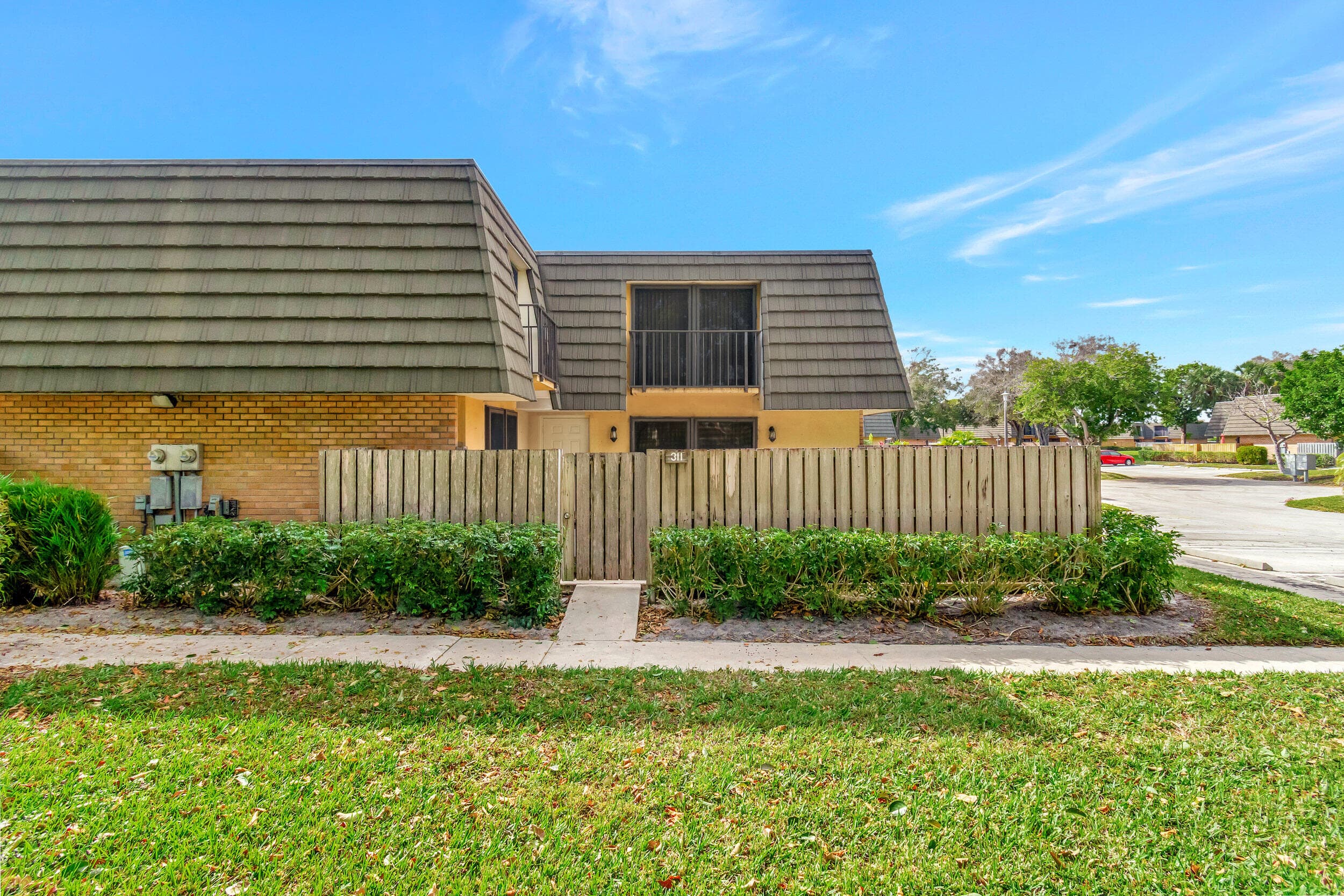 311 3rd Way, West Palm Beach, FL 33407 40