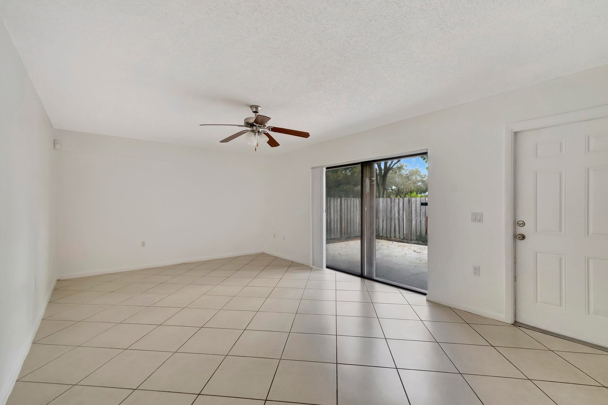 311 3rd Way, West Palm Beach, FL 33407 11