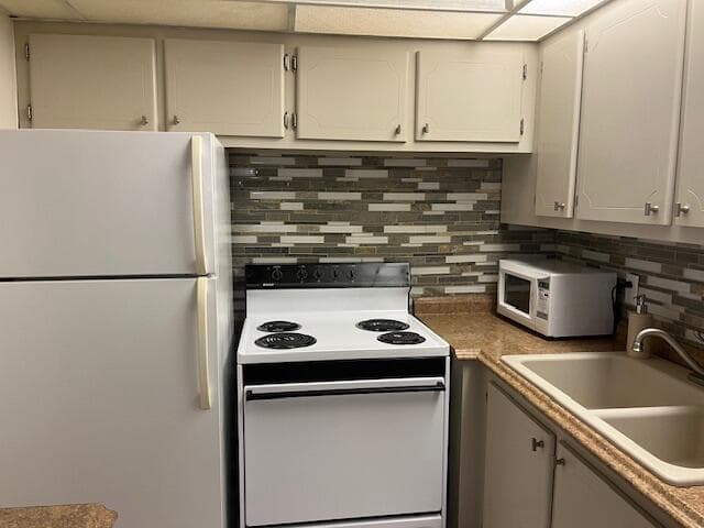 300 Windsor M, West Palm Beach, FL 33417 8