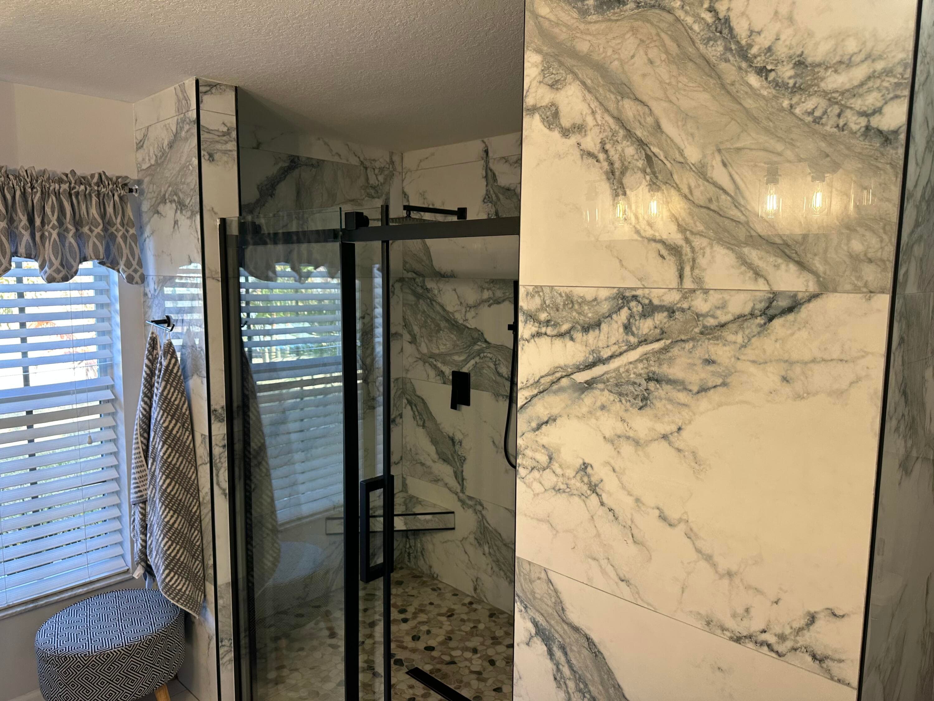 4239 SW Callicoe Street, Port St. Lucie, FL 34983 17
