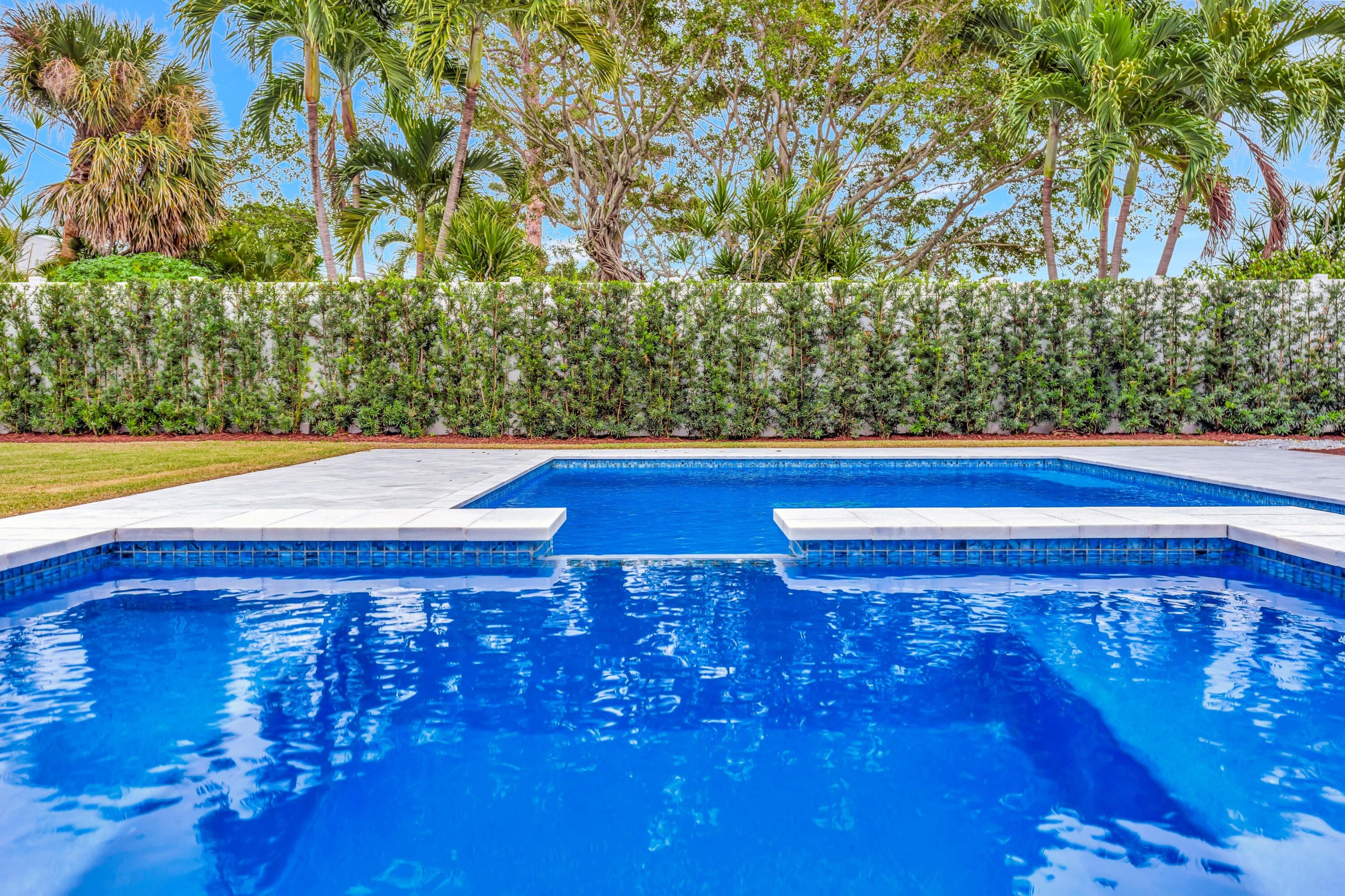 245 Alhambra Place, West Palm Beach, FL 33405 41
