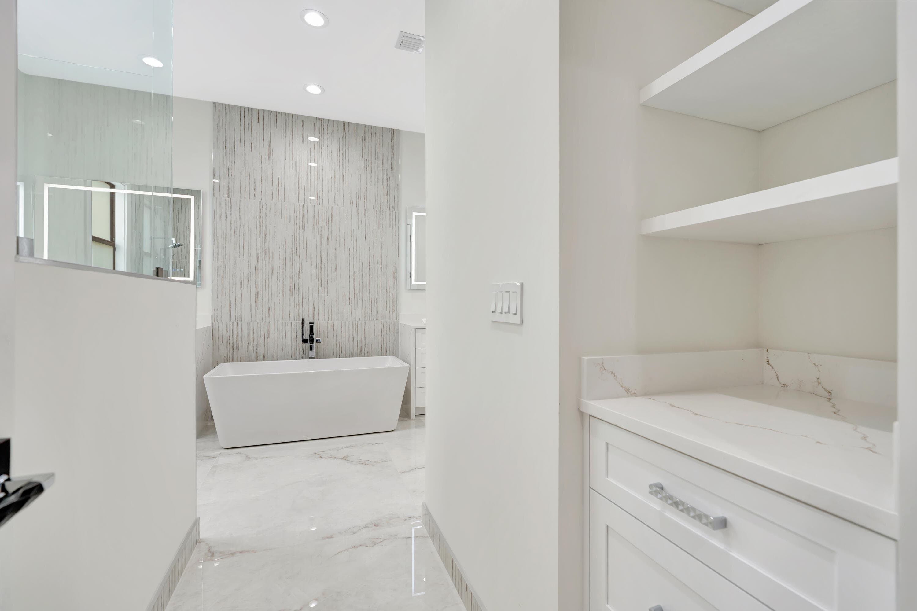 245 Alhambra Place, West Palm Beach, FL 33405 23