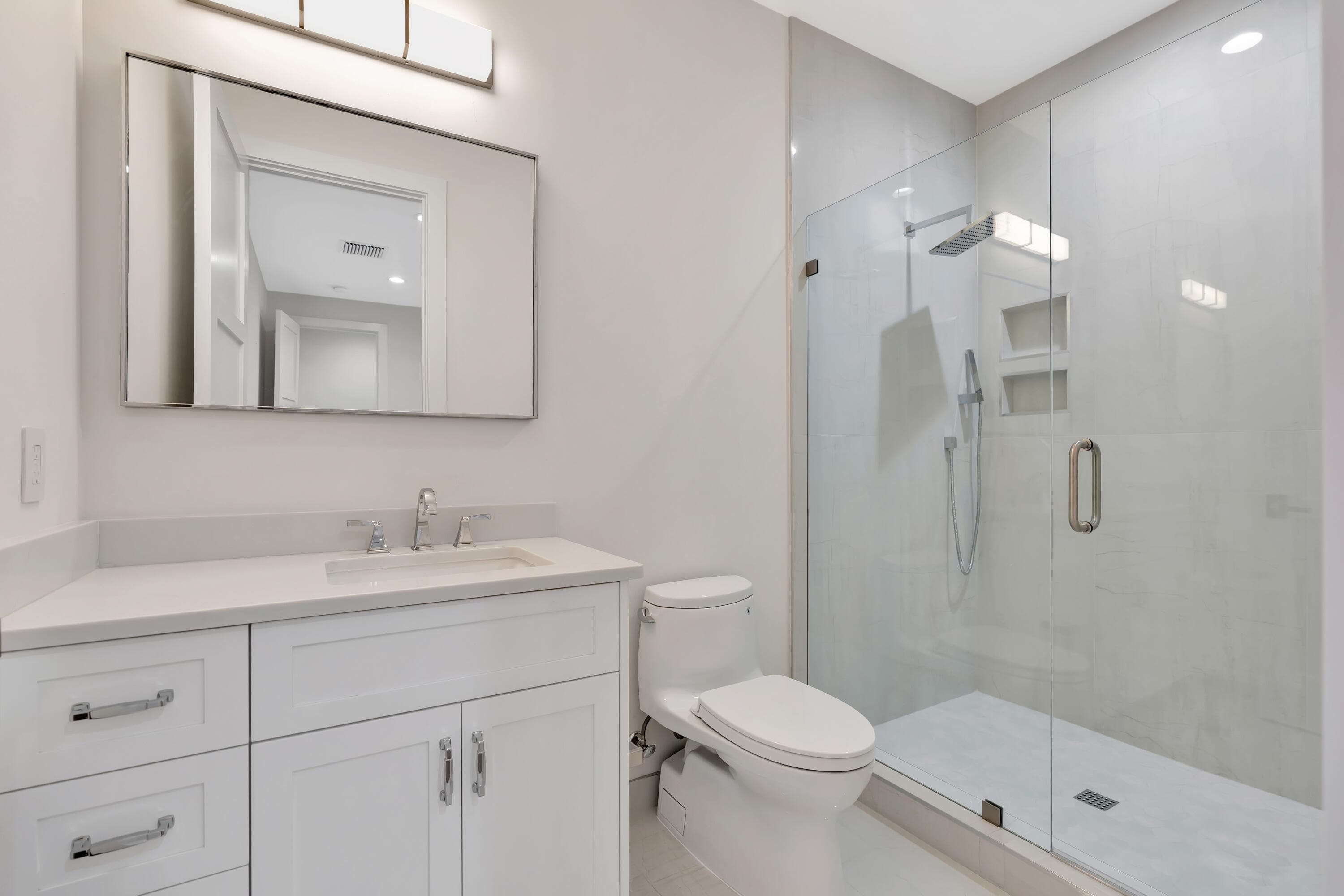 245 Alhambra Place, West Palm Beach, FL 33405 34
