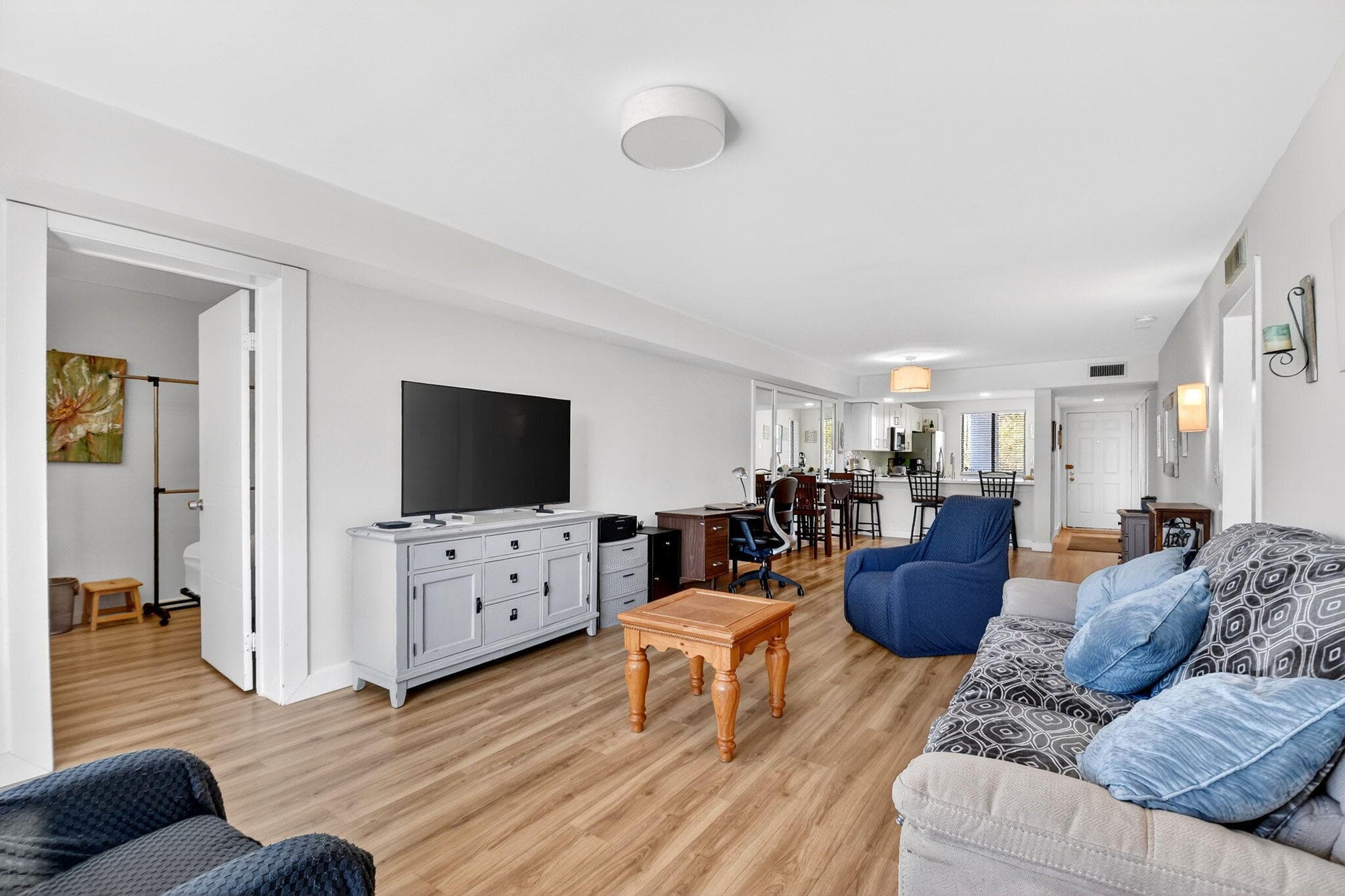 2701 Village Boulevard 303, West Palm Beach, FL 33409 2