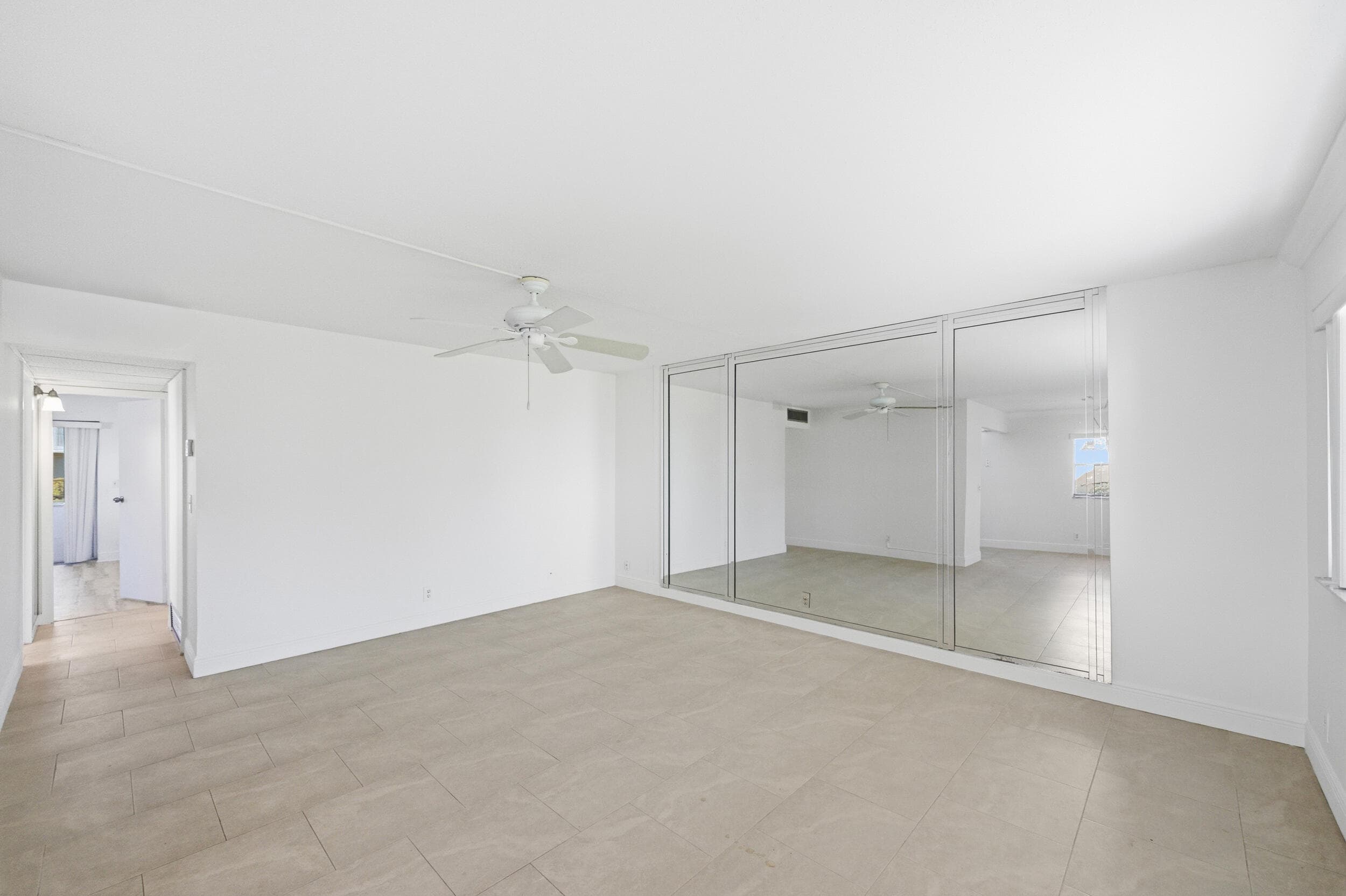 452 Brittany J, Delray Beach, FL 33446 2