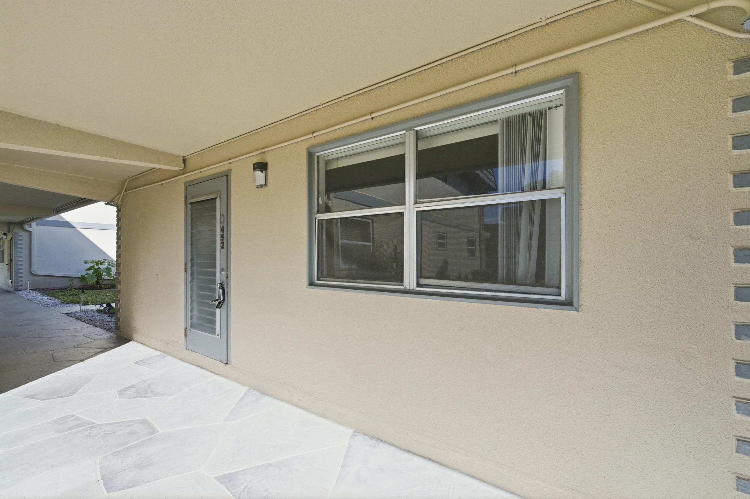 452 Brittany J, Delray Beach, FL 33446 20