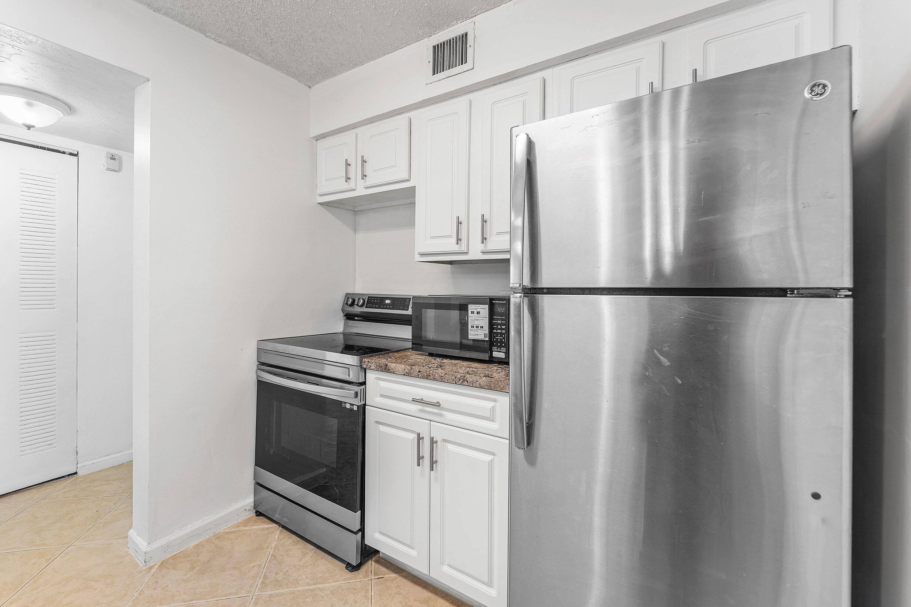 900 Scotia Drive 102, Hypoluxo, FL 33462 17