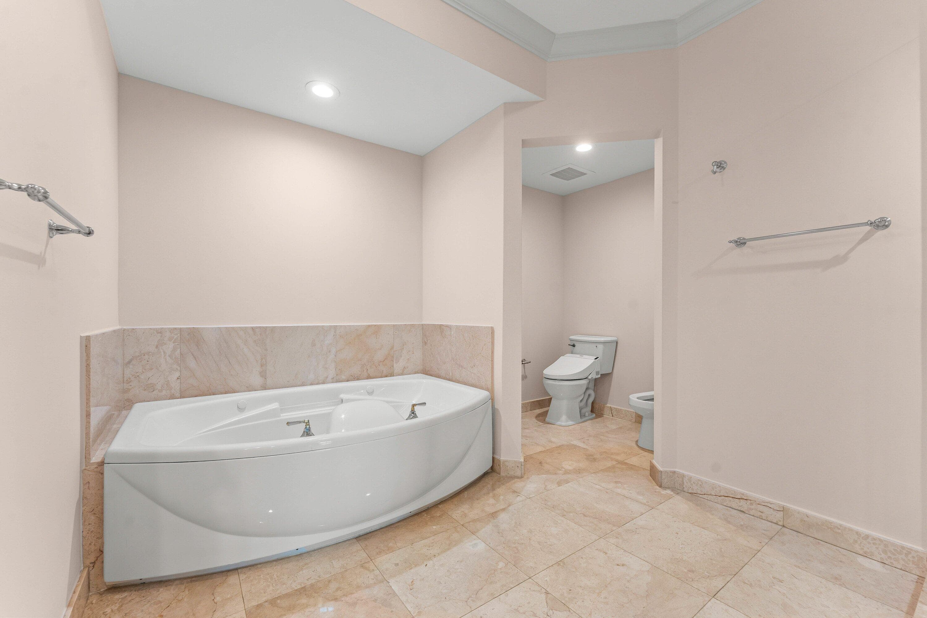 550 SE Mizner Boulevard B501, Boca Raton, FL 33432 19