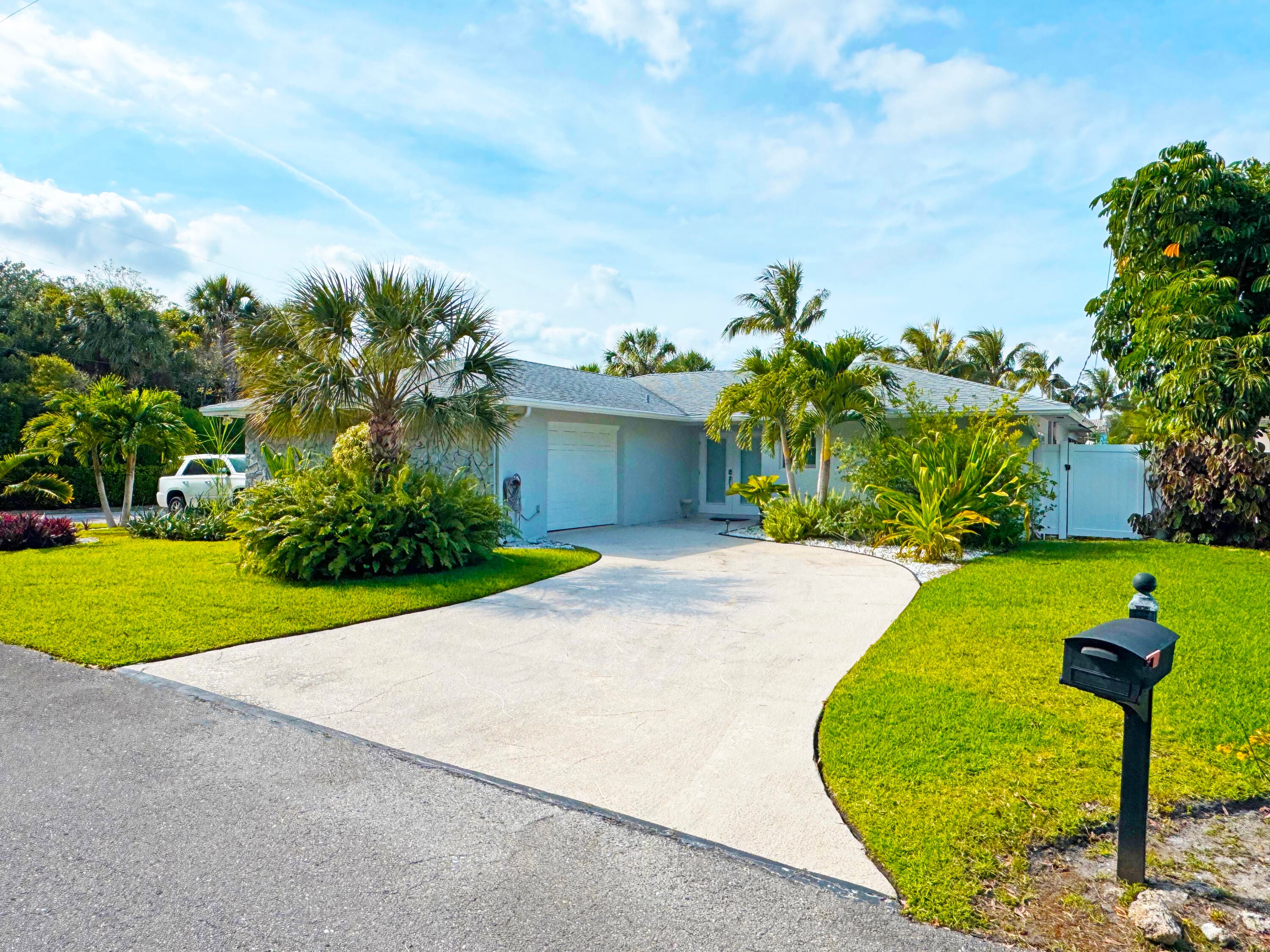 106 Periwinkle Drive, Hypoluxo, FL 33462 2