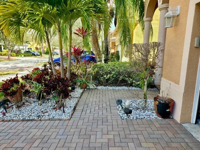 236 Gazetta Way, West Palm Beach, FL 33413 4