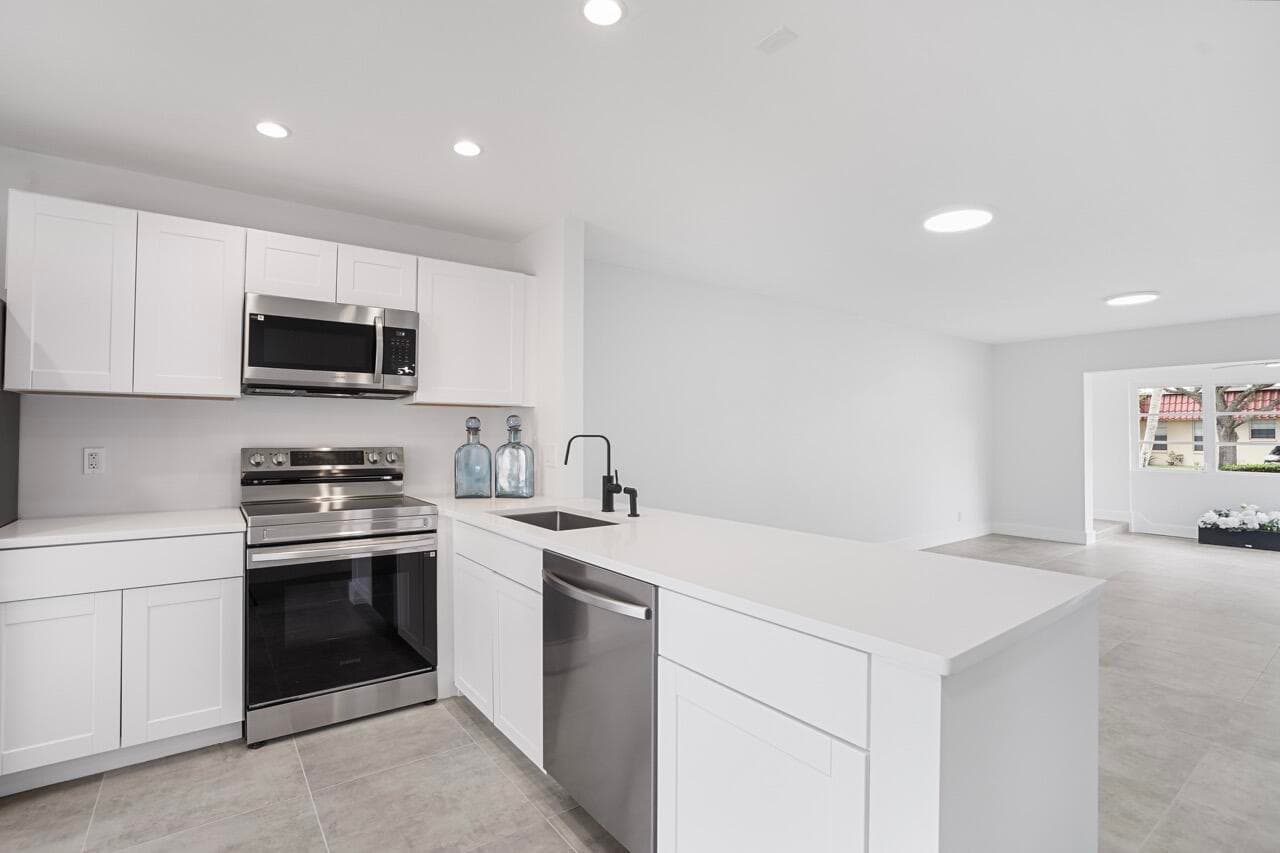 737 Nantucket Circle B, Lake Worth, FL 33467 12