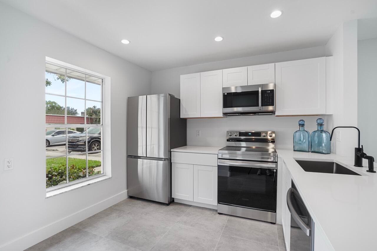 737 Nantucket Circle B, Lake Worth, FL 33467 11