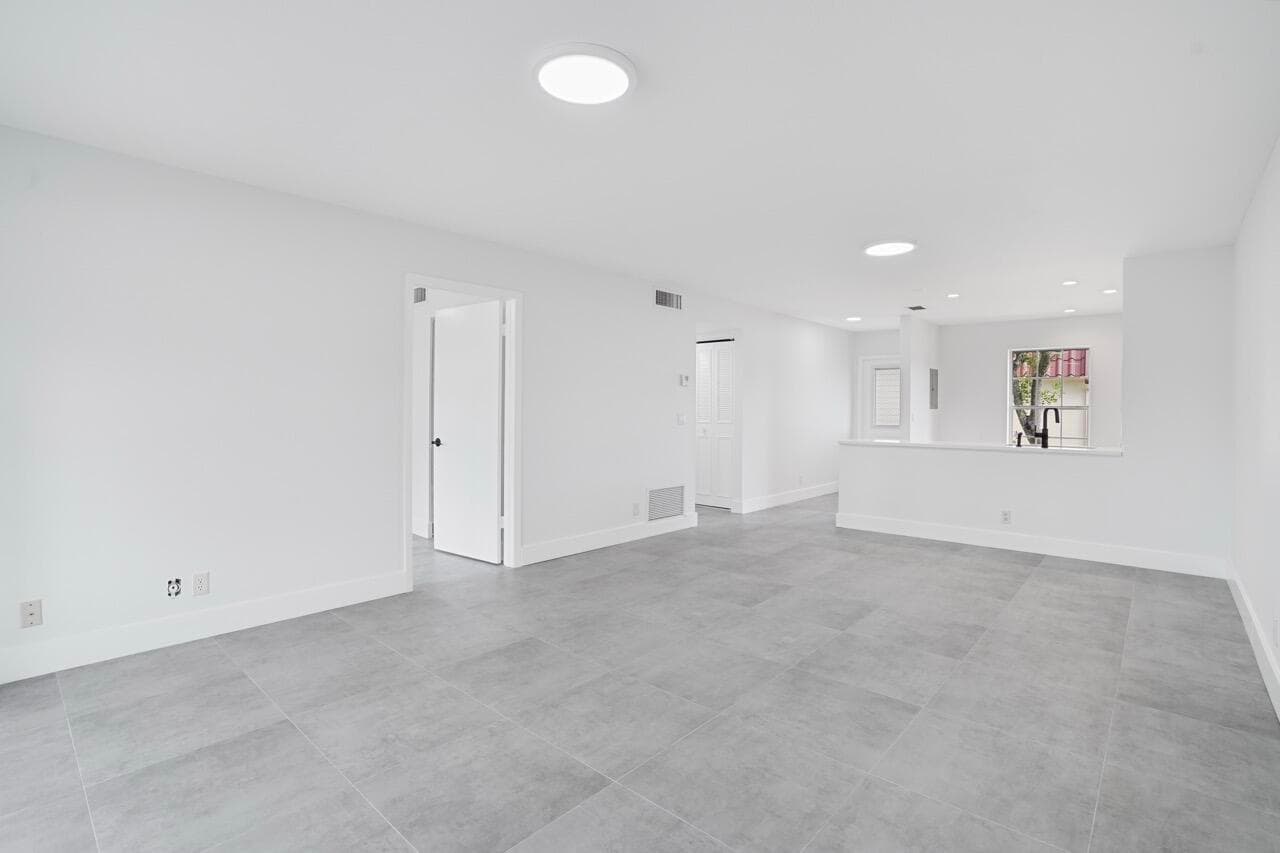 737 Nantucket Circle B, Lake Worth, FL 33467 3
