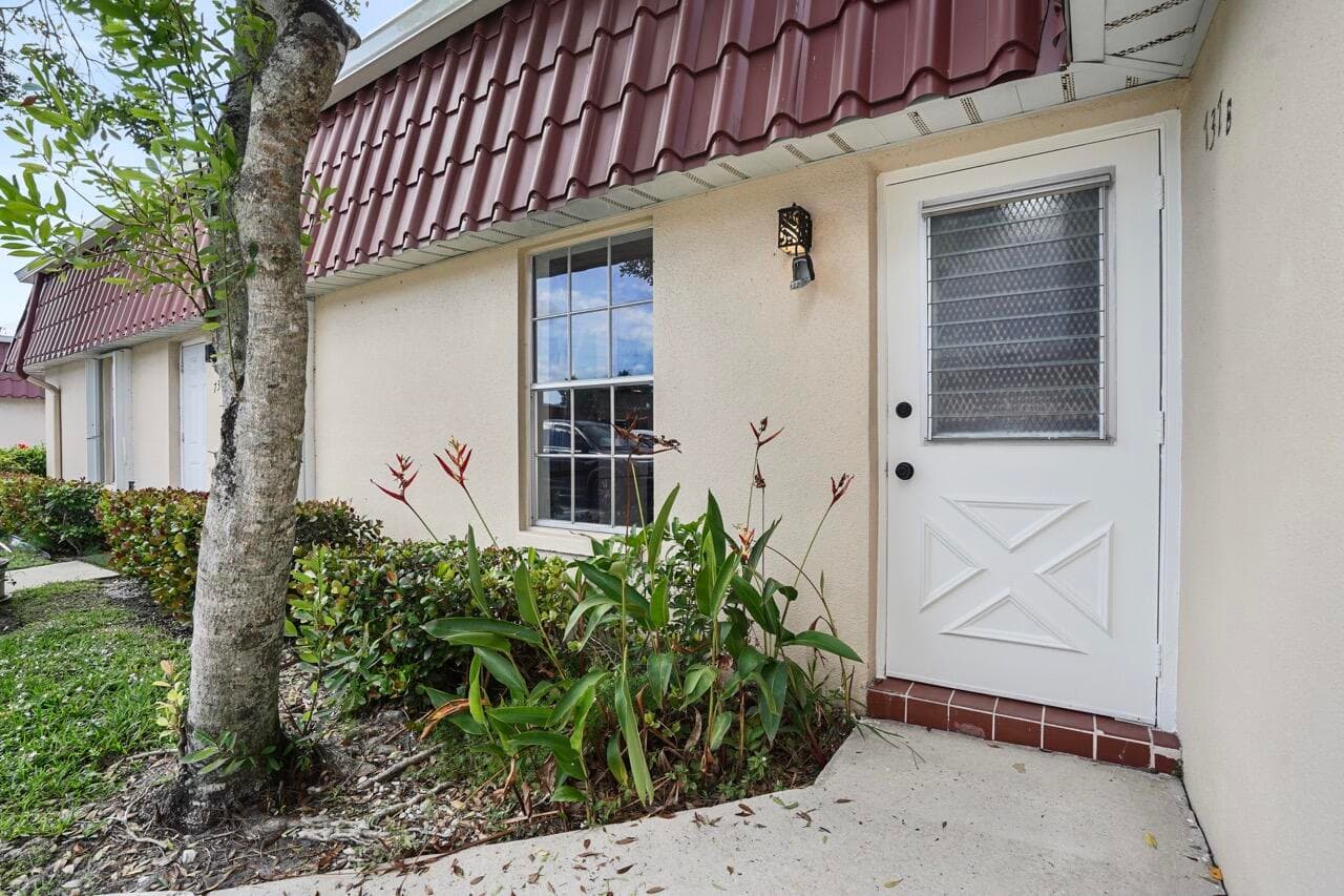 737 Nantucket Circle B, Lake Worth, FL 33467 22