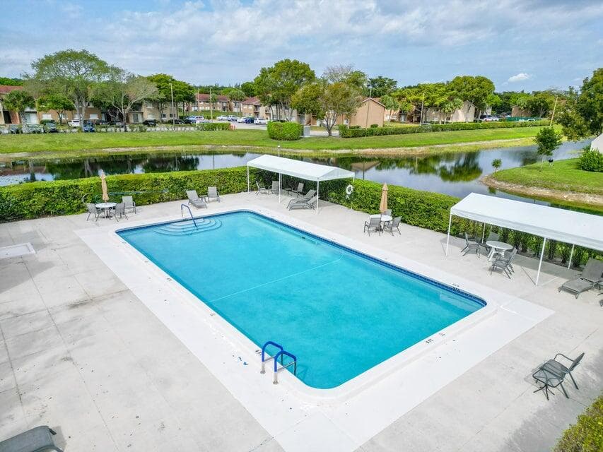 107 Lake Terry Drive, West Palm Beach, FL 33411 4