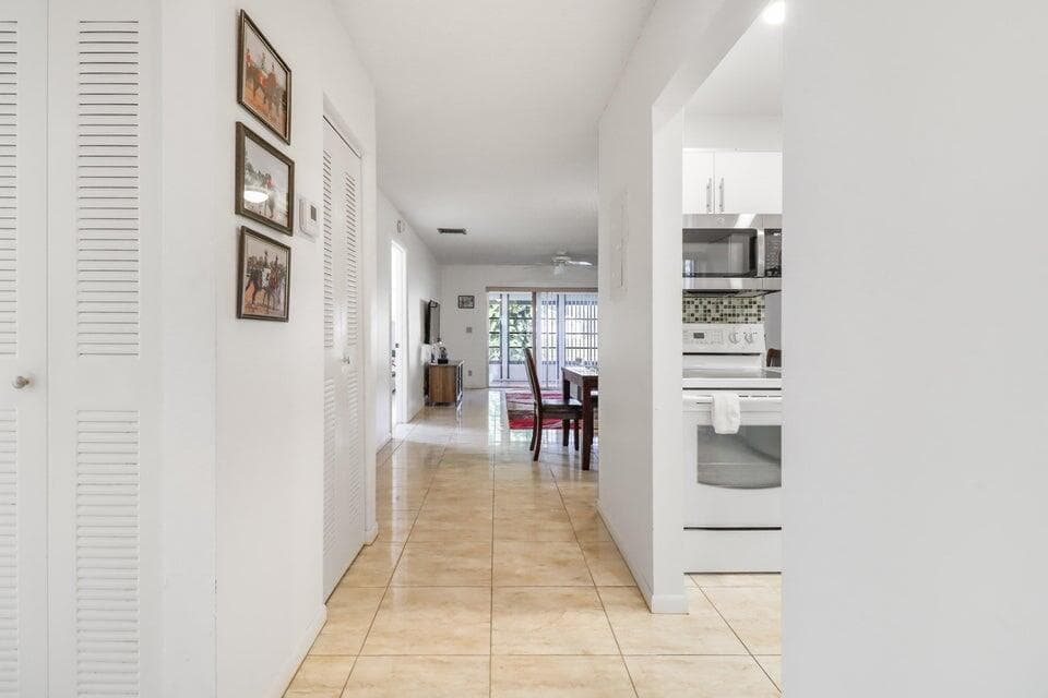 107 Lake Terry Drive, West Palm Beach, FL 33411 7