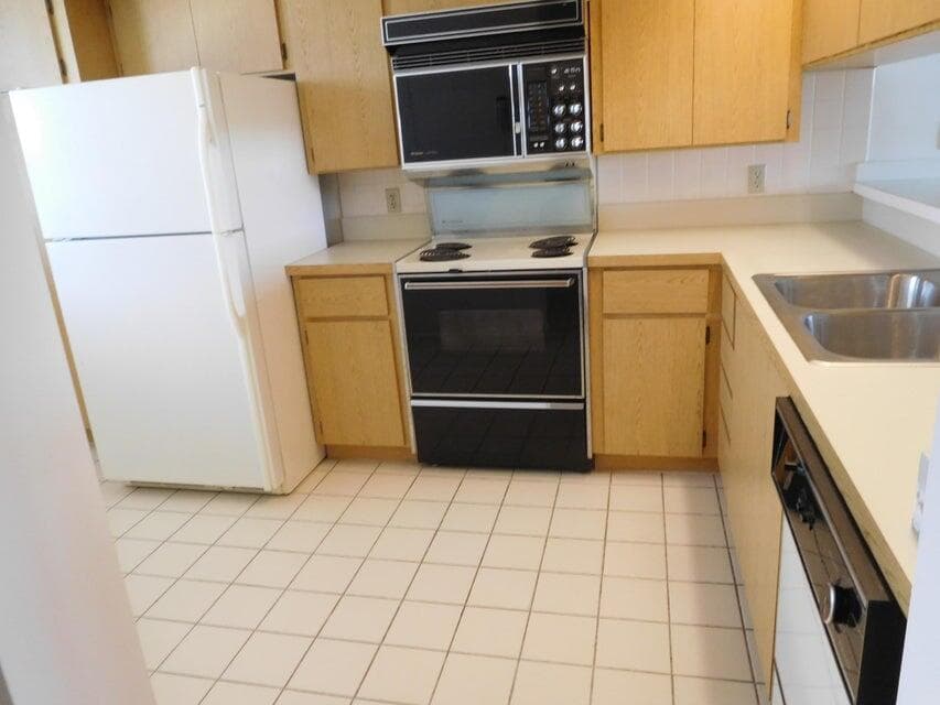 2601 Village Boulevard 406, West Palm Beach, FL 33409 2