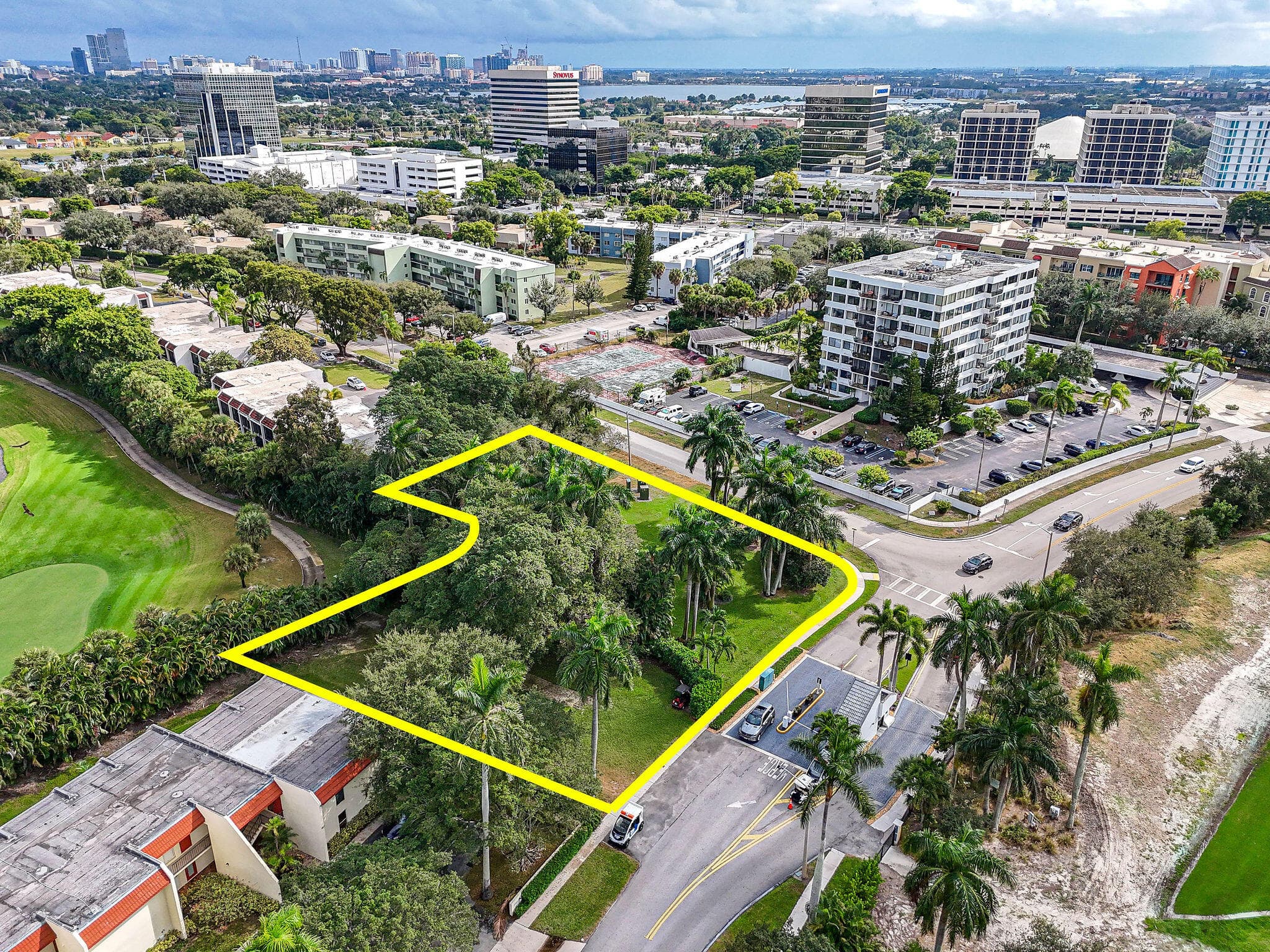 1617 Embassy Drive, West Palm Beach, FL 33401 3