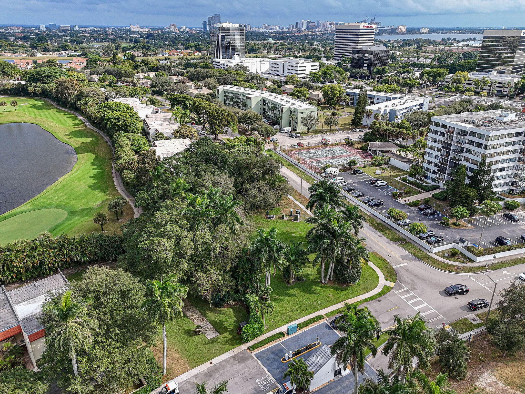 1617 Embassy Drive, West Palm Beach, FL 33401 4