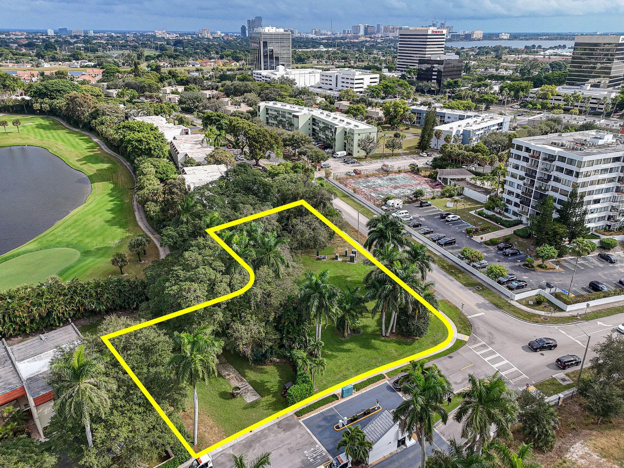 1617 Embassy Drive, West Palm Beach, FL 33401 5