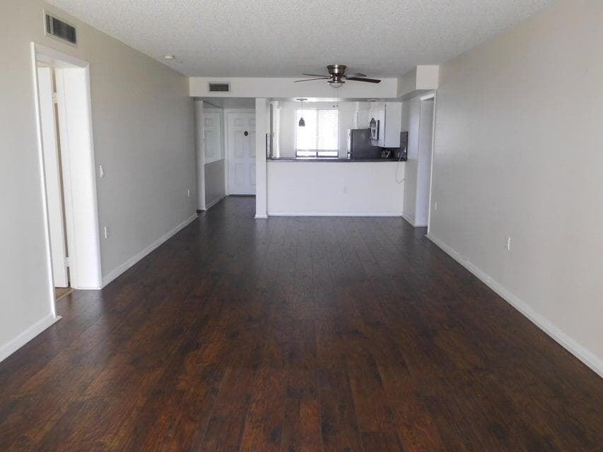 2561 Village Boulevard 306, West Palm Beach, FL 33409 4