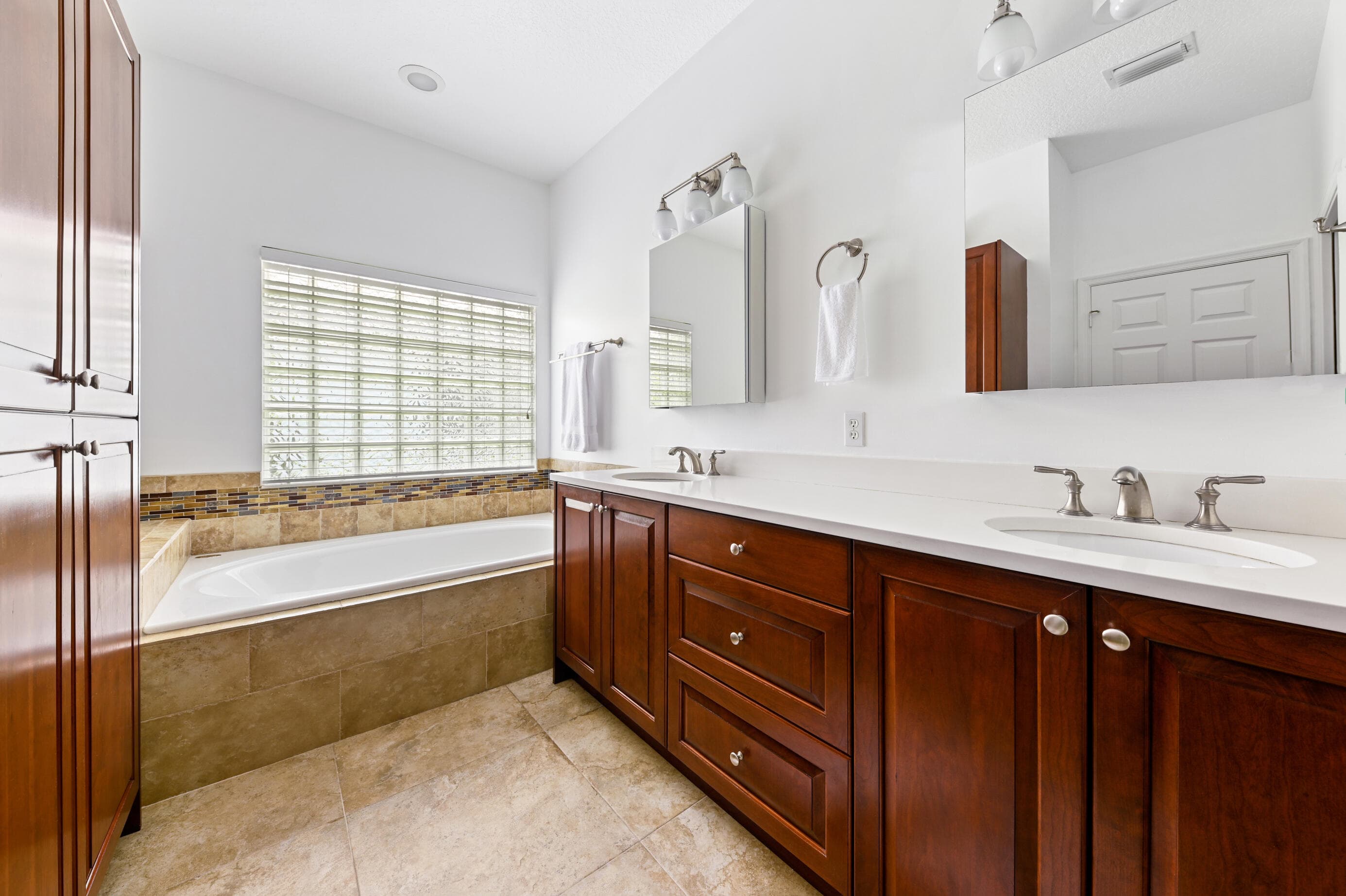 9142 Bay Point Circle, West Palm Beach, FL 33411 13
