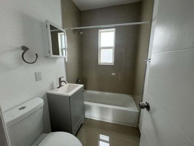 206 NW 84th Street 206, Miami, FL 33150 17