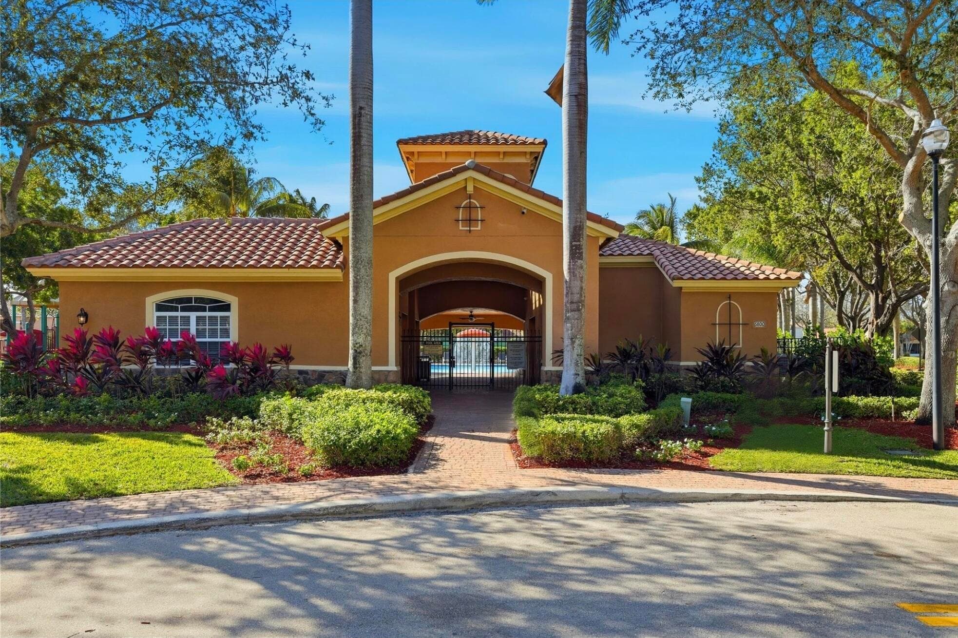 236 Gazetta Way, West Palm Beach, FL 33413 20