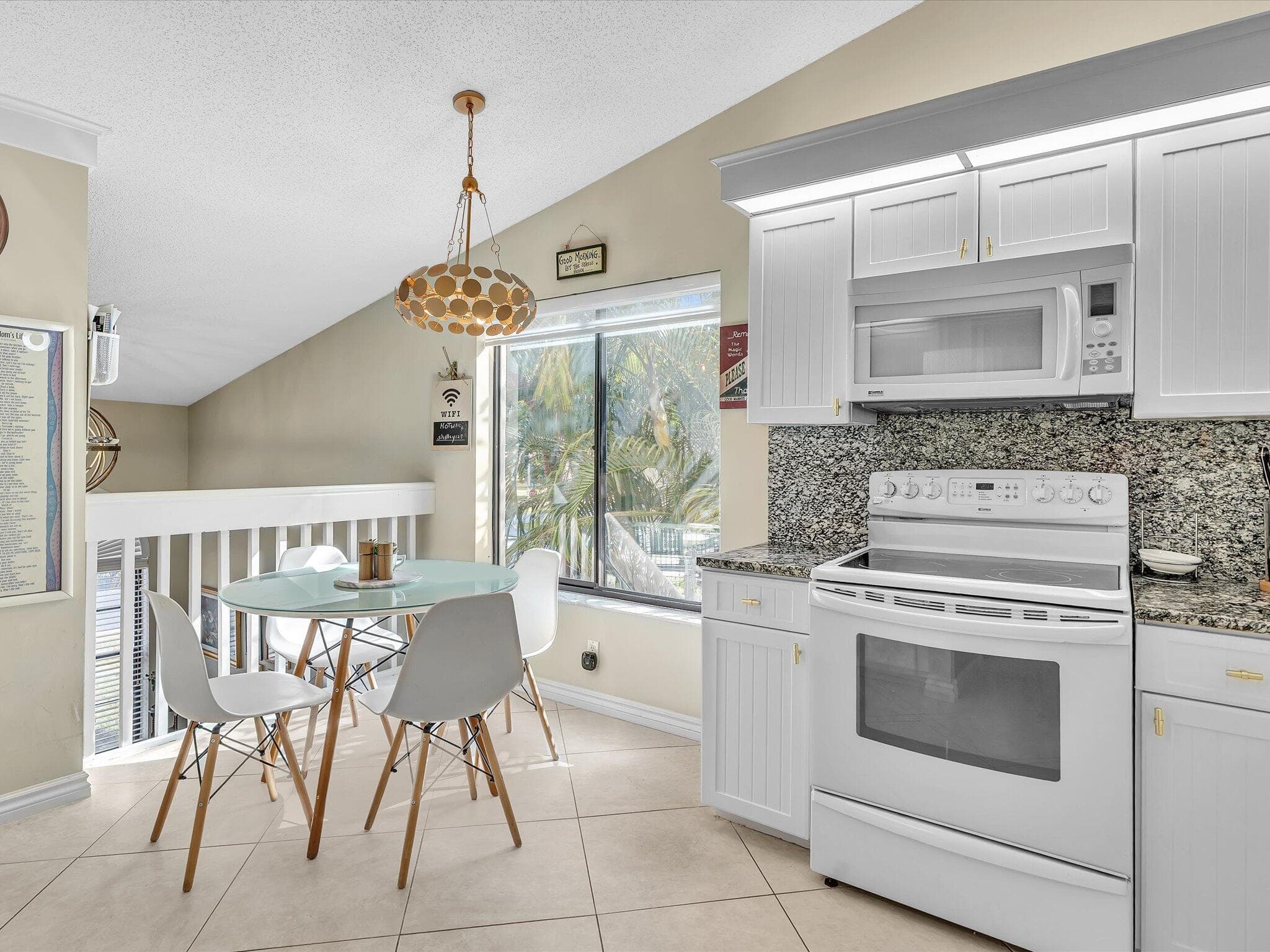 10215 N Circle Lake Drive 201, Boynton Beach, FL 33437 5