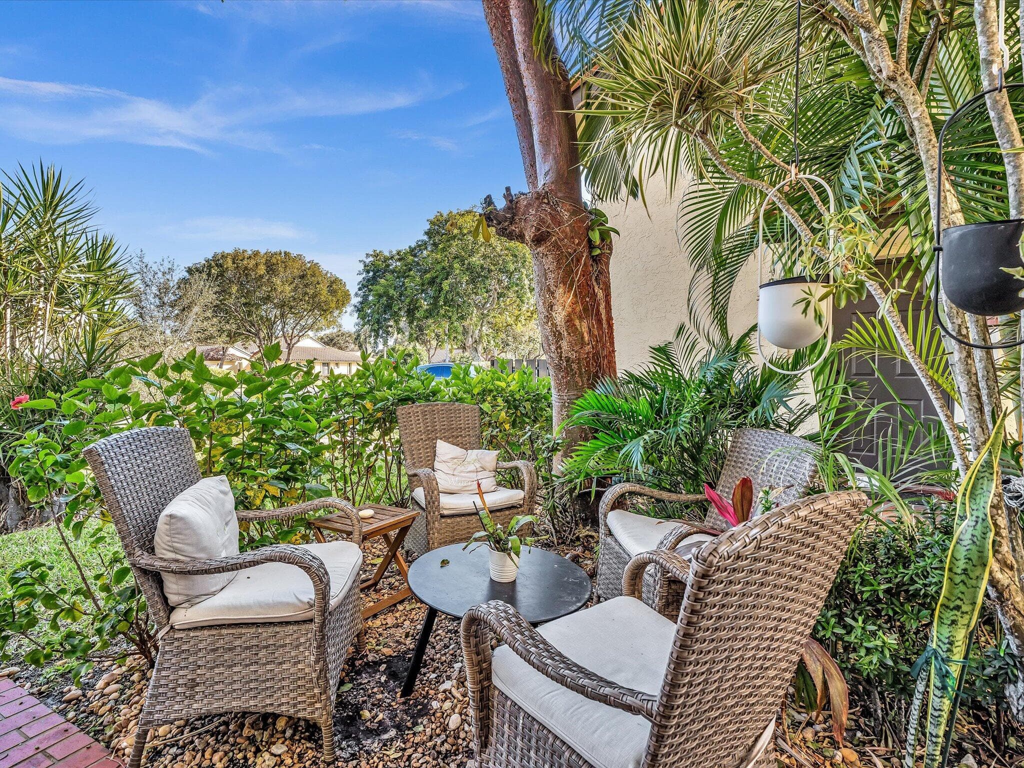 10215 N Circle Lake Drive 201, Boynton Beach, FL 33437 25