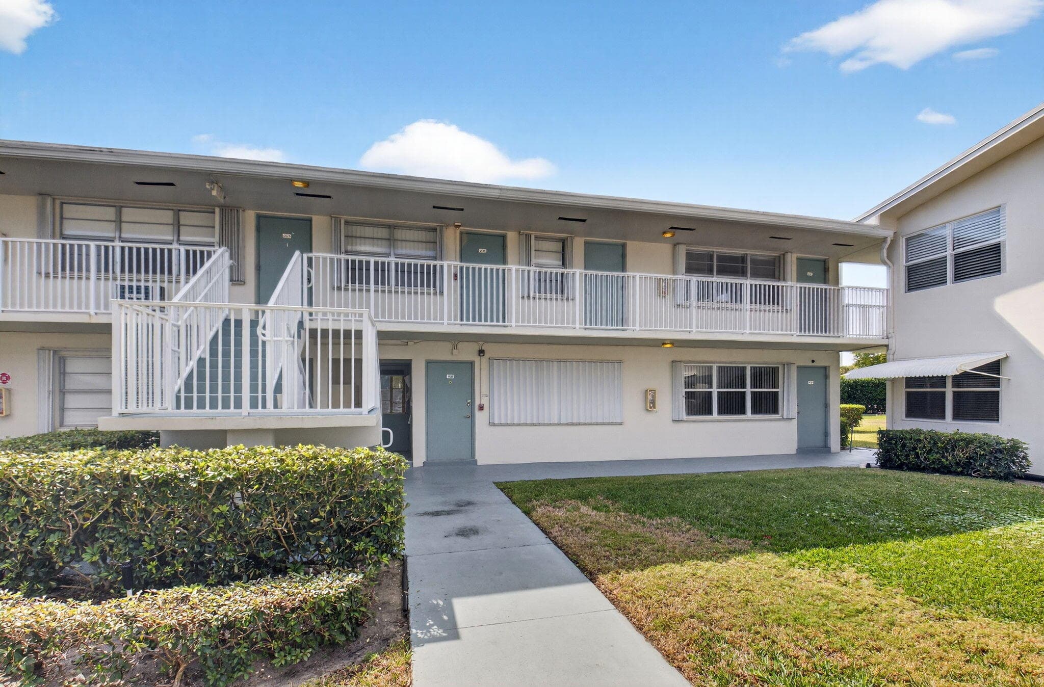 480 W Boynton Beach Boulevard 205, Boynton Beach, FL 33435 3