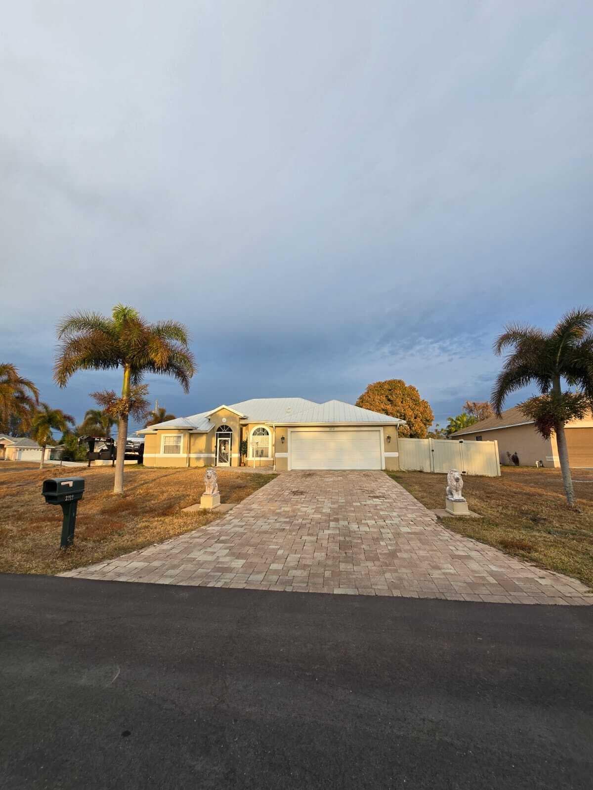 3212 SE Pinto Street, Port St. Lucie, FL 34984 3