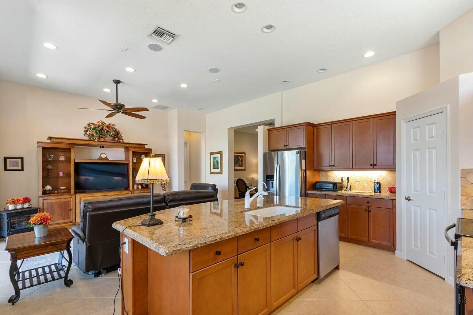 8709 Via Grande E, Wellington, FL 33411 18