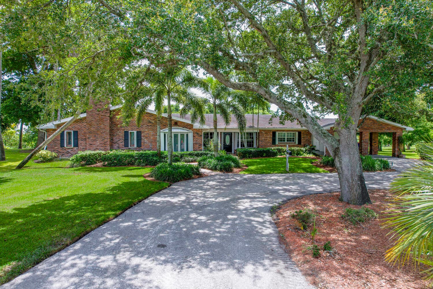 13348 Us Highway 441, Canal Point, FL 33438