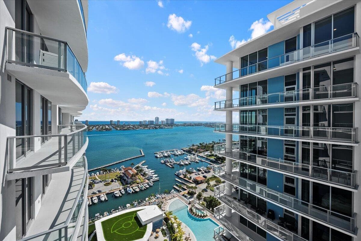 220 Lake Shore Drive 2223, Lake Park, FL 33403 17